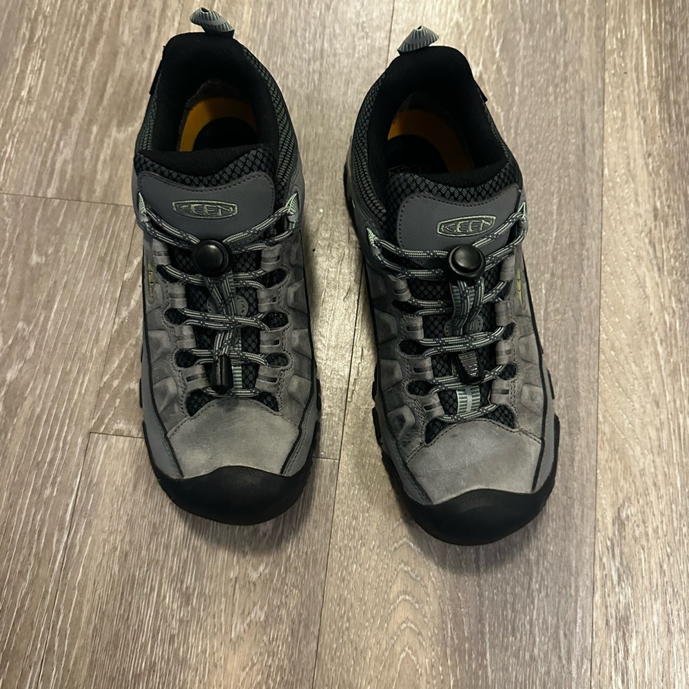 KEEN Targhee 3 Rugged Low Height Hiking Shoes